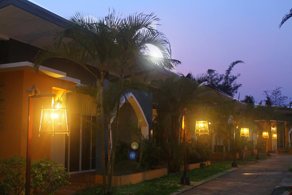 Fullhouse Resort Mae Suai Habitación foto